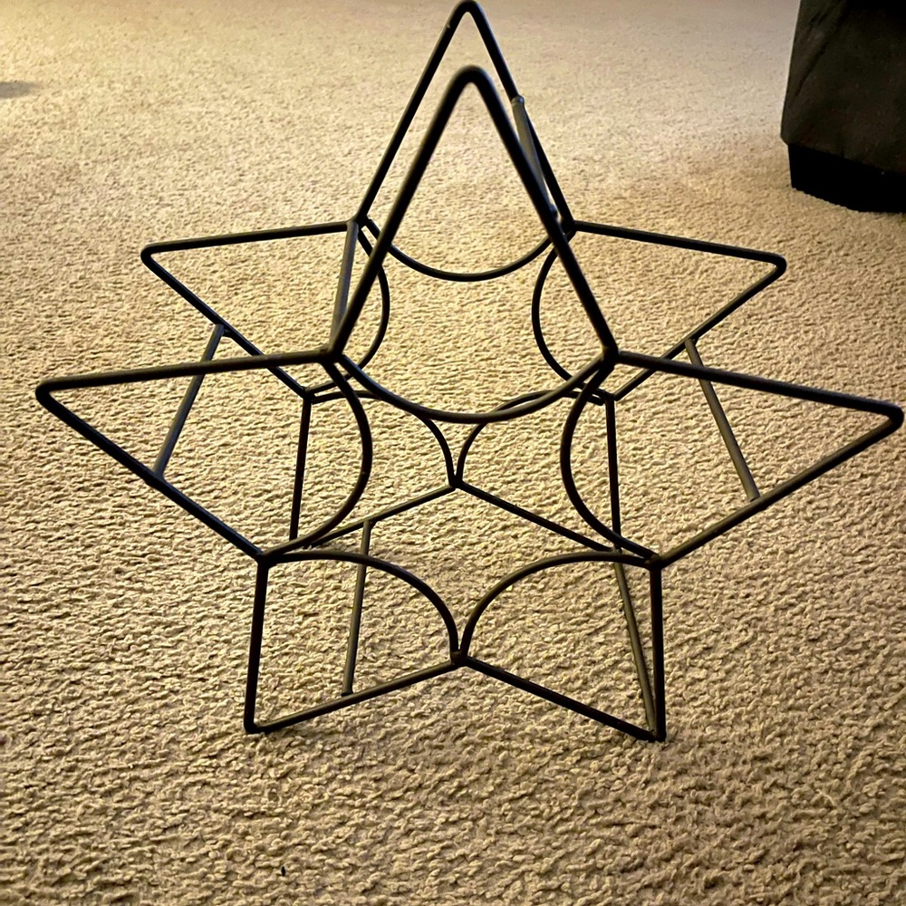 Star ⭐️ Wine 🍷 Rack - Picture 2 of 2